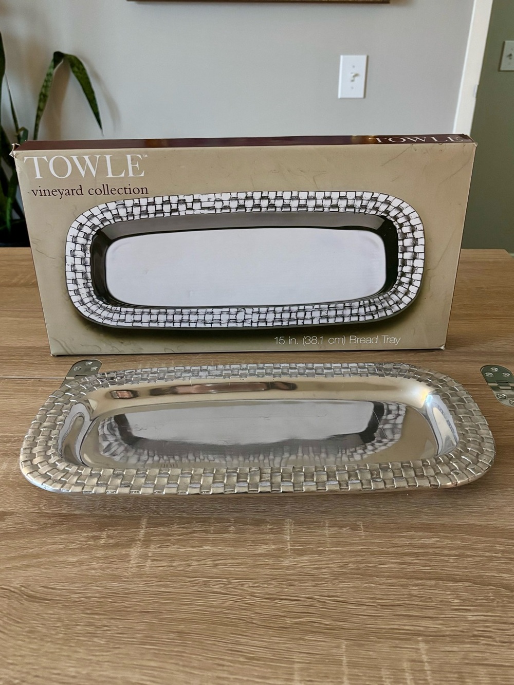 Towle Vineyard Collection 15” Silver Bread Tray Serving Platter w/ Box